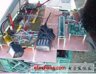 圖 8:通過汽車點(diǎn)煙器在 12Vdc 時(shí)對(duì) Ham無線電收發(fā)報(bào)機(jī)充電