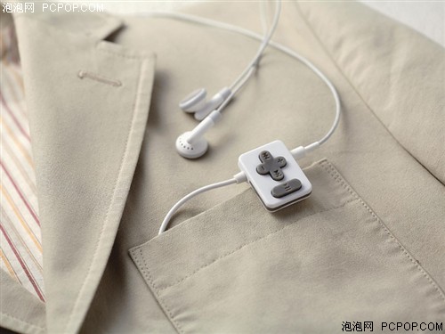 iPod也用干電池？最新線控充電器出爐