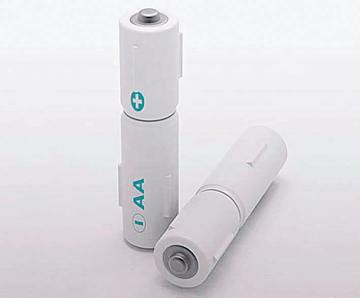 充電電池需要充電器來儲(chǔ)能，沒有了充電器，充電電池基本上是廢物。而這個(gè)設(shè)計(jì)讓電池自身給電，無需充電器，這顯然方便了很多。