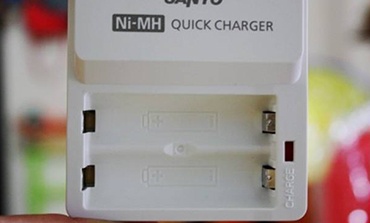 開關型鉛酸蓄電池智能充電器