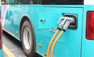 南理工改進(jìn)電動(dòng)大巴鋰電池充電 充40分鐘跑150公