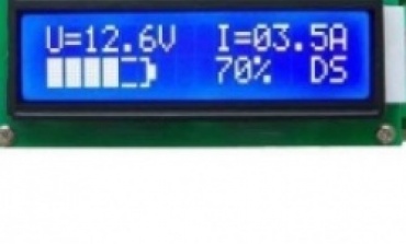 8位的A/D型USB微控制器，適用于電池充電器