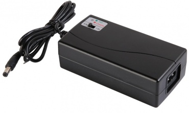 電池充電器獨(dú)特的輸入調(diào)節(jié)環(huán)路簡(jiǎn)化太陽能電池板最大功率點(diǎn)跟蹤