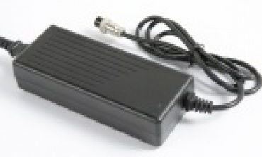簡(jiǎn)單介紹電動(dòng)車(chē)電池在充電過(guò)程中充電器充電指示燈不轉(zhuǎn)綠燈原因