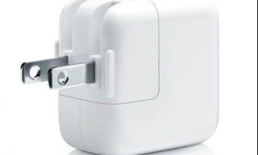 Apple Battery Charger（蘋果首款設(shè)計充電器）