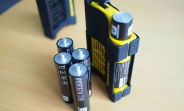 小型燃料電池充電器